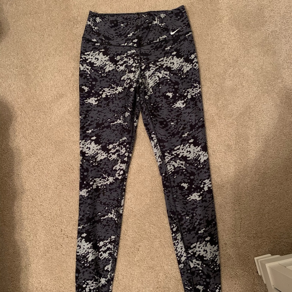 Women’s Nike workout pants